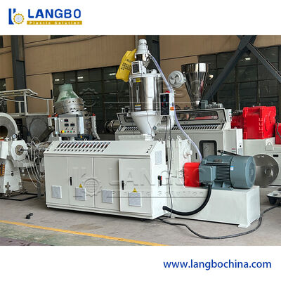 PE Pipe Extruder ระบบอาหารอัตโนมัติ สกรูแม่นยําสูงสําหรับการผสมแบบเรียบร้อย