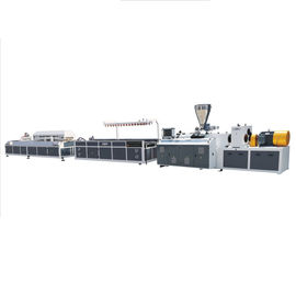 สกรูคู่โปรไฟล์ PVC / Wpc เครื่องชั้นผนังแผงรีด