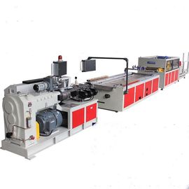 การผลิตแผงผนังโปรไฟล์ PVC สายการอัดขึ้นรูป / เครื่องอัดรีดโปรไฟล์ WPC