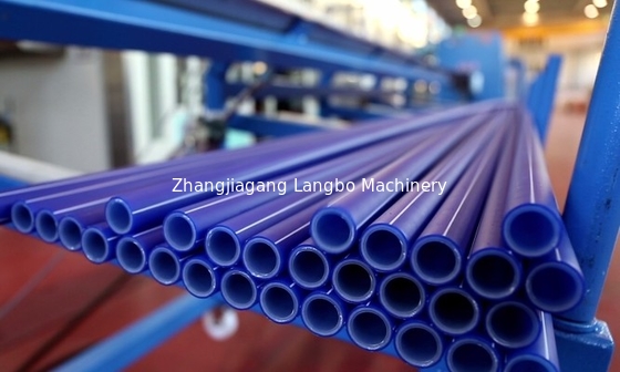 พลาสติก PPR น้ําก๊าซ น้ํามัน จําหน่ายท่อ extrusion สายการผลิต เครื่องทําท่อ extruder สกรูเดียว