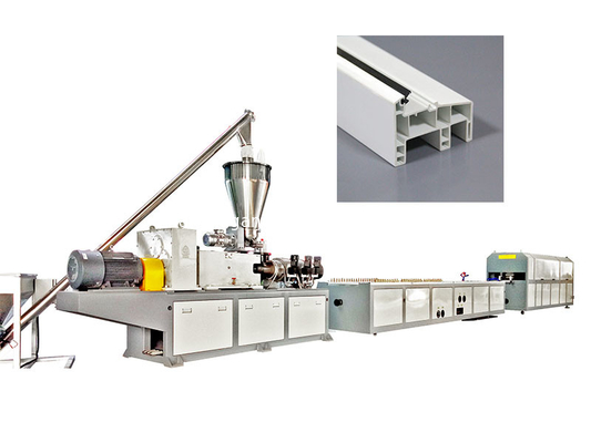 กันน้ำ Wpc Decking Extrusion Line เครื่องตัดเลื่อย Outdoor