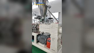 สายการอัดรีดท่อพีวีซี การผลิตอย่างต่อเนื่องและการควบคุมเส้นผ่านศูนย์กลางออนไลน์